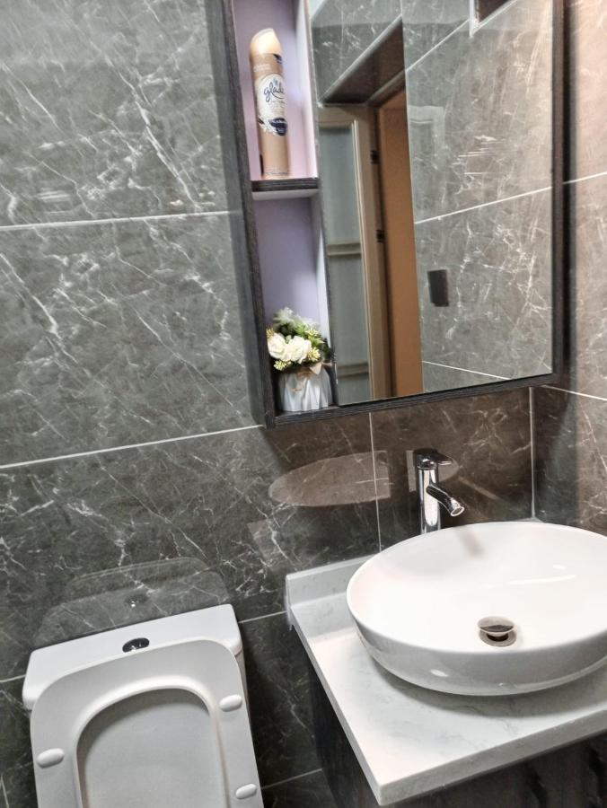 Stayrest Safari Tours New 3 Bedroom Apartments In Kilimani Nairobi With Rooftop Pool 外观 照片