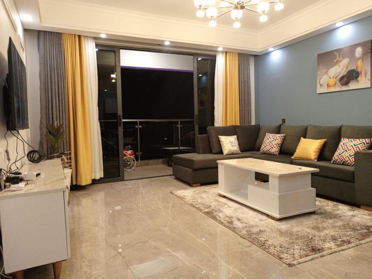 Stayrest Safari Tours New 3 Bedroom Apartments In Kilimani Nairobi With Rooftop Pool 外观 照片
